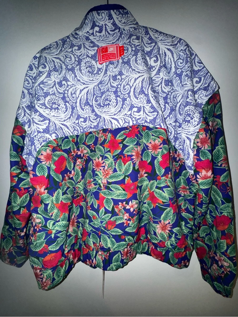 Nike Women’s Floral Paisley Full Zip Running Jacket Blue Multicolor L NWT